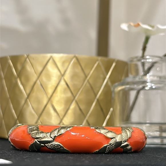 Cache Orange Bangle - Picture 4 of 8